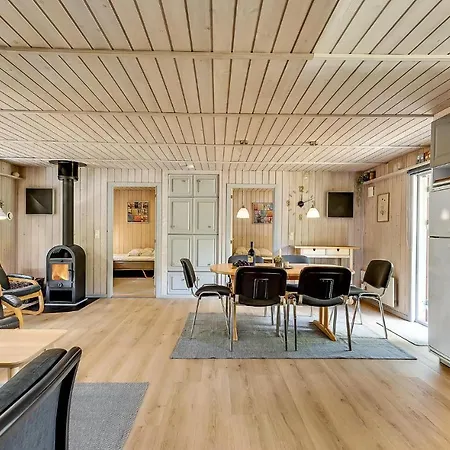 Ferienhaus Pet Friendly In With Kitchen *